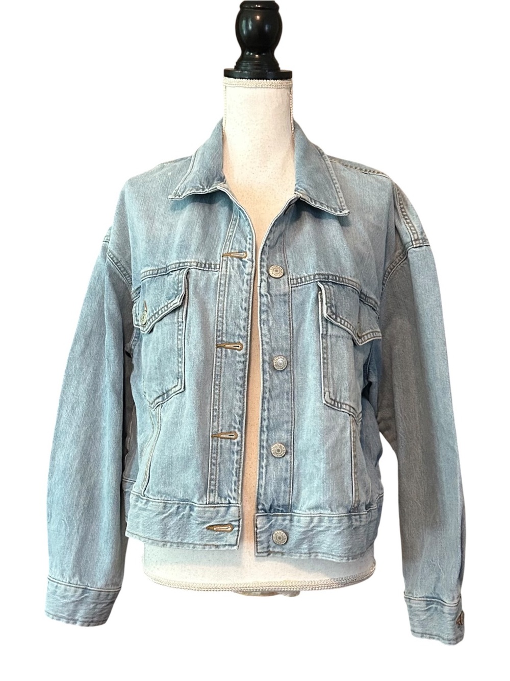 Banana Republic OVERSIZED DENIM JEAN JACKET SZ LARGE IN MEDIUM‎ BLUE WASH